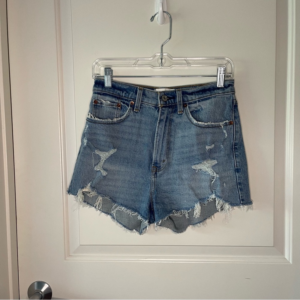 Abercrombie and Fitch Distressed Light Wash Mom Shorts CURVE LOVE